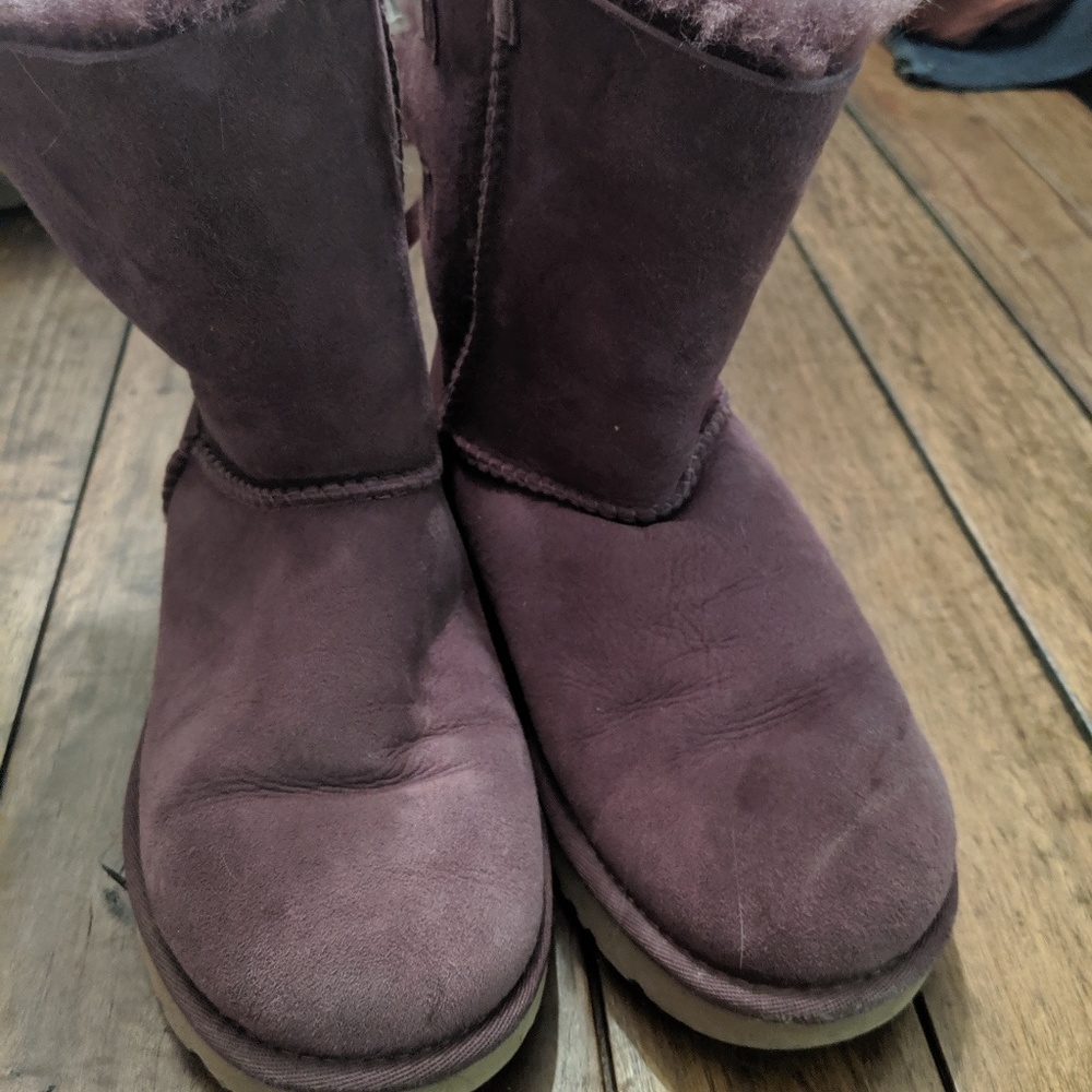 Purple bow Uggs